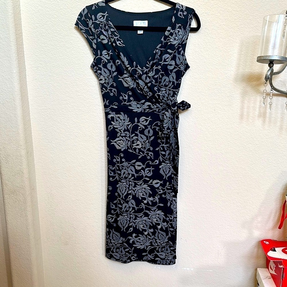 LOFT Black and White Tie Front Sheath Dress - Picture 1 of 7